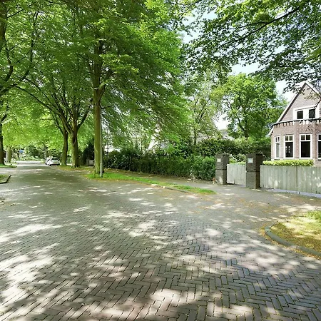 Aan Het Hertenkamp Villa *